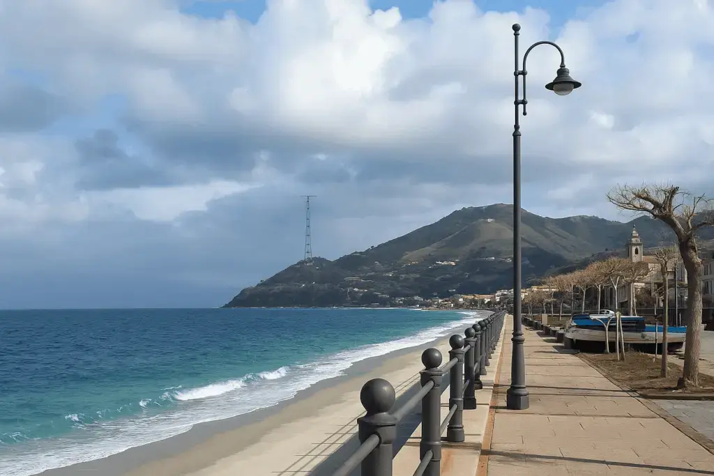 Lungomare della spiaggia di cannitello a Villa San Giovanni (RC)